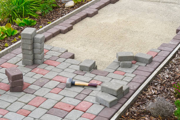 Best Driveway Paving Contractor  in Grand Ronde, OR